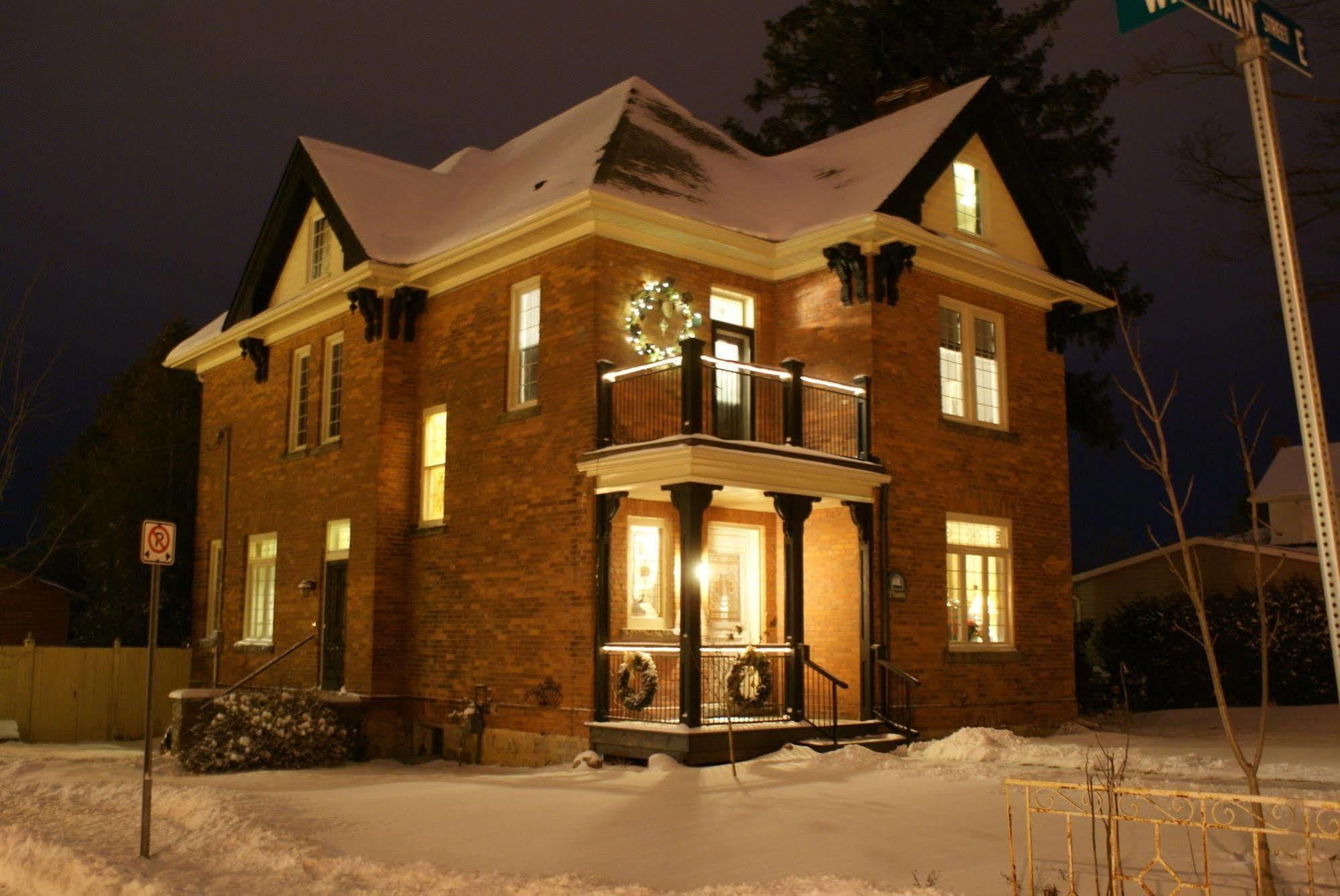 Bed and Breakfast Danby House Markdale Экстерьер фото